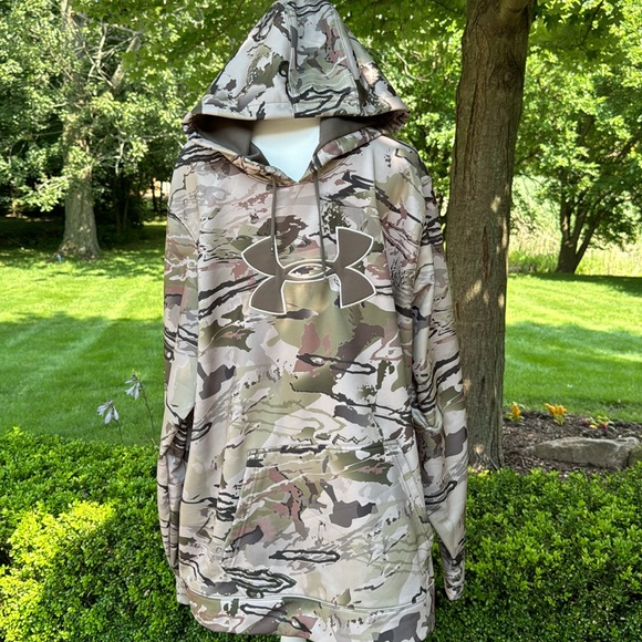 UNDER ARMOUR CAMO HOODIE - Picture 3 of 14